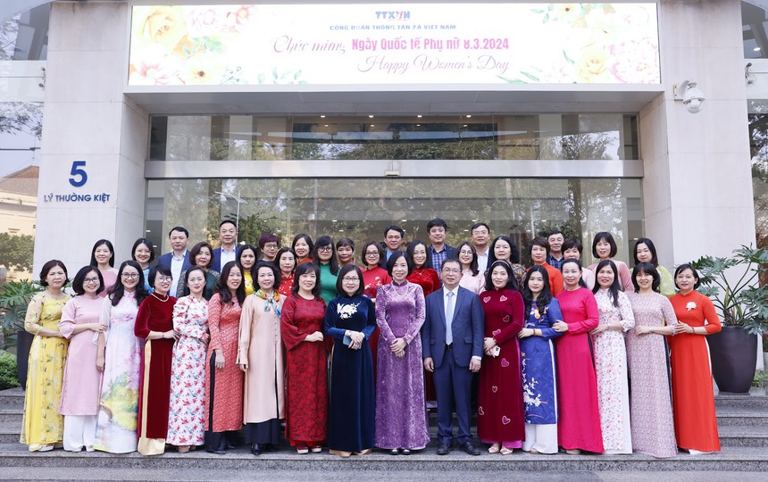 Nữ công đoàn viên Thông tấn xã Việt Nam và các hoạt động hưởng ứng Ngày Quốc tế Phụ nữ 8/3 - Ảnh 3. Nữ công đoàn viên Thông tấn xã Việt Nam và các hoạt động hưởng ứng Ngày Quốc tế Phụ nữ 8/3 - Ảnh 3.
