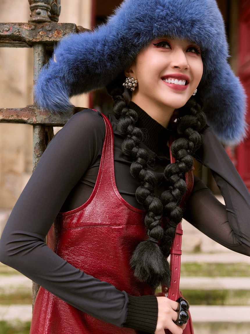 Quỳnh Anh Shyn khép lại hành trình Fashion Week 2024 rực rỡ - Ảnh 6. Quỳnh Anh Shyn khép lại hành trình Fashion Week 2024 rực rỡ - Ảnh 6.