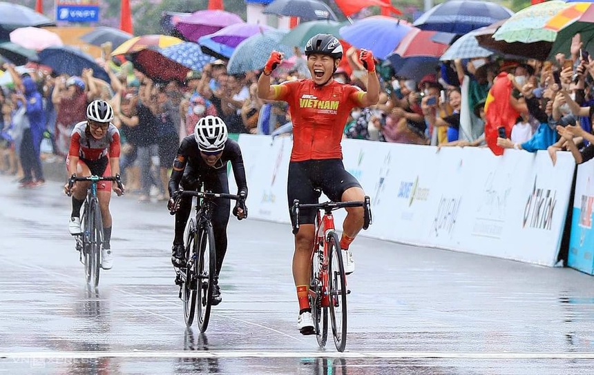 Ngôi sao đua xe đạp Nguyễn Thị Thật: Tay đua của những lần đầu tiên - Ảnh 4.