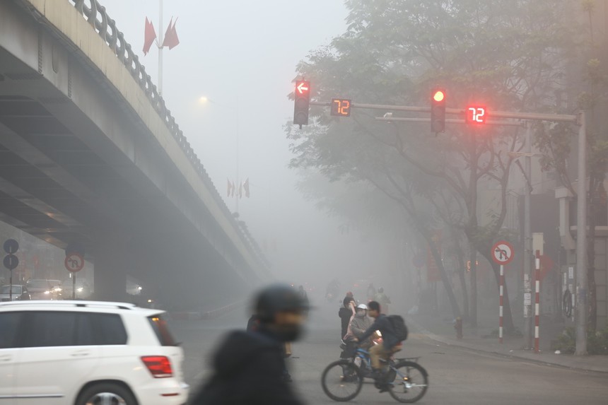 Hà Nội: Triển khai đồng bộ nhiều giải pháp cải thiện chất lượng không khí - Ảnh 2.