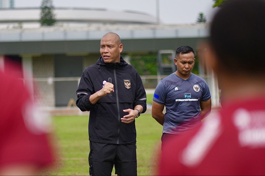 Tin nóng thể thao tối 7/3: Trợ lý HLV Indonesia cảnh báo về 'bất ngờ' từ HLV Troussier - Ảnh 2.