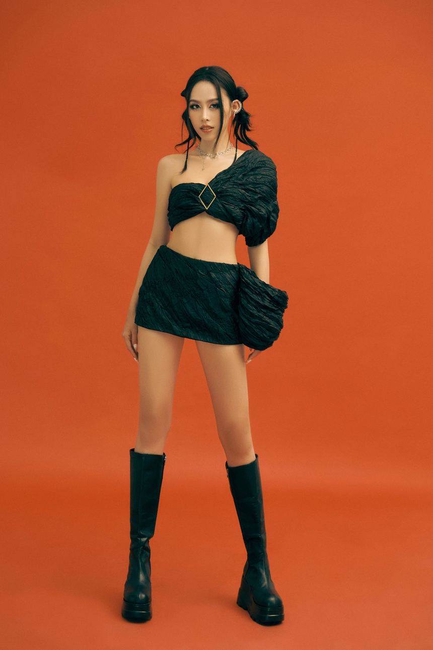 Nàng hậu ăn chay trường - Ngọc Hằng 'lột xác' với gu thời trang cuốn hút - Ảnh 3.