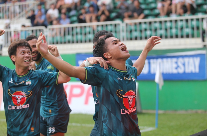 HLV Vũ Tiến Thành: “Chiến thắng trước TP.HCM là bước ngoặt trong cuộc đua trụ hạng” - Ảnh 2. HLV Vũ Tiến Thành: “Chiến thắng trước TP.HCM là bước ngoặt trong cuộc đua trụ hạng” - Ảnh 2.