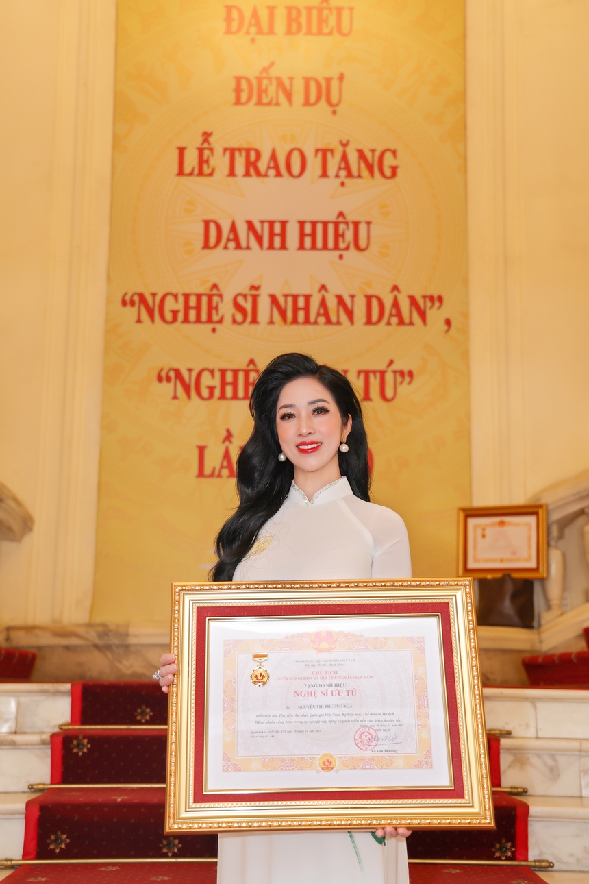 NSƯT Phương Nga: Bố là người thầy đầu tiên trong cuộc đời tôi - Ảnh 2.