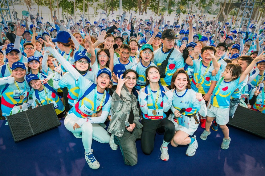 Thanh Nhã rạng ngời trong sự kiện đi bộ thiện nguyện  - Ảnh 8.