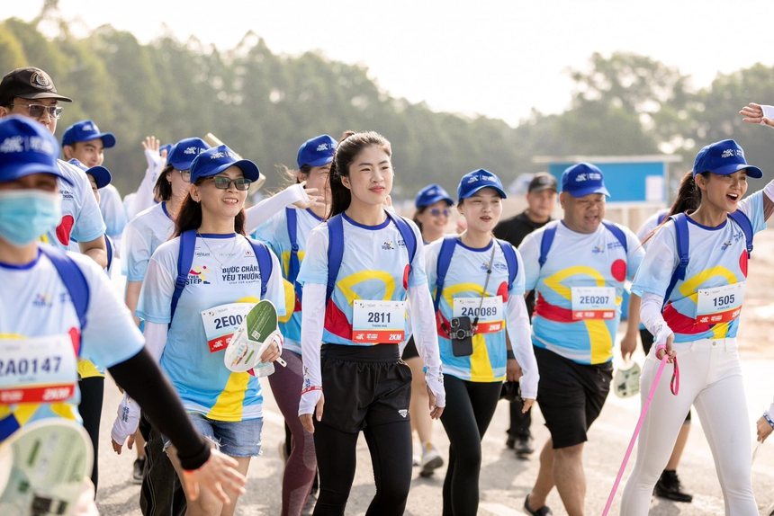 Thanh Nhã rạng ngời trong sự kiện đi bộ thiện nguyện  - Ảnh 3.