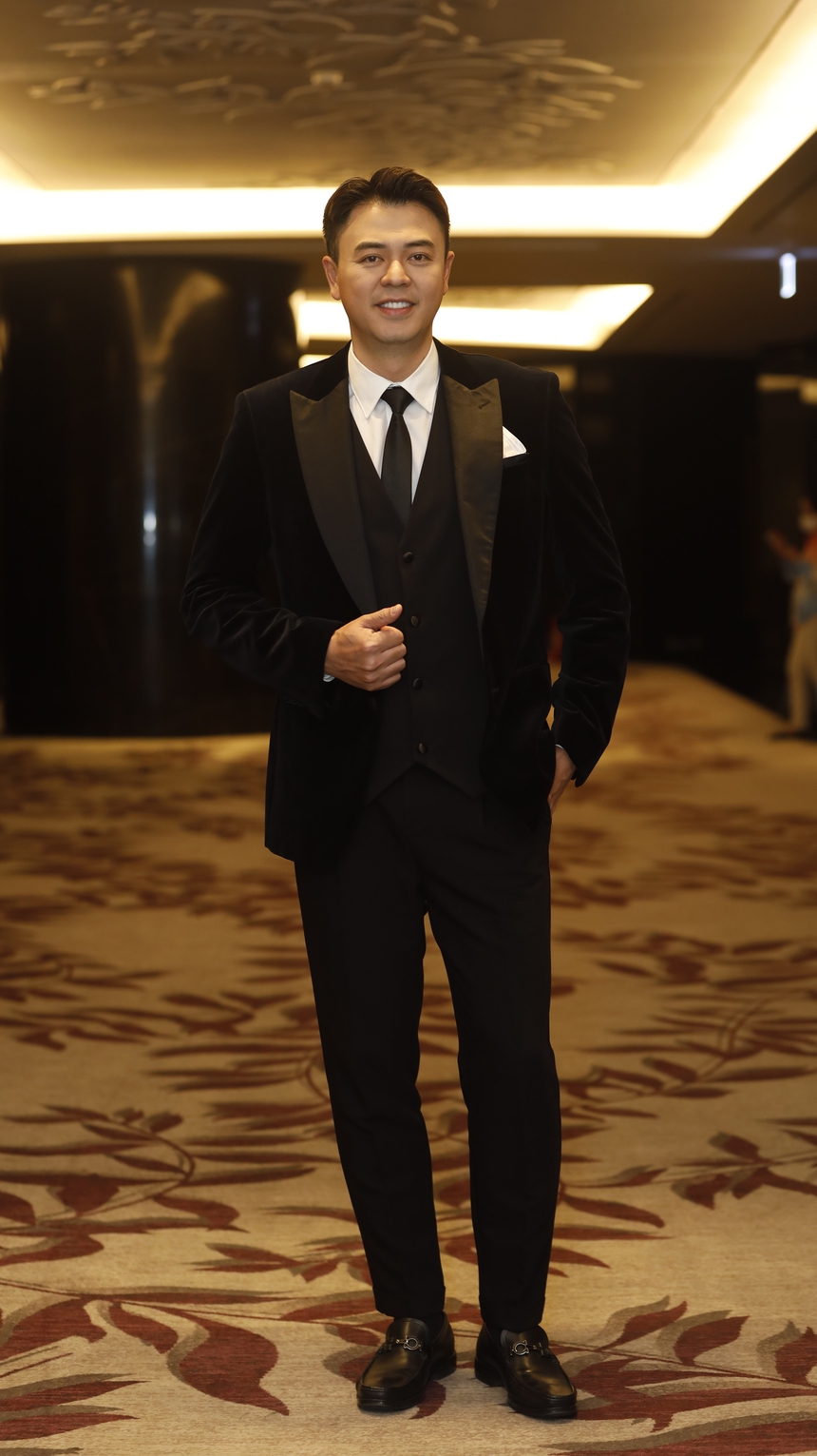 Tuấn Tú đóng phim 'Người một nhà': khóc nhiều bằng tất cả các vai trước giờ cộng lại - Ảnh 2.