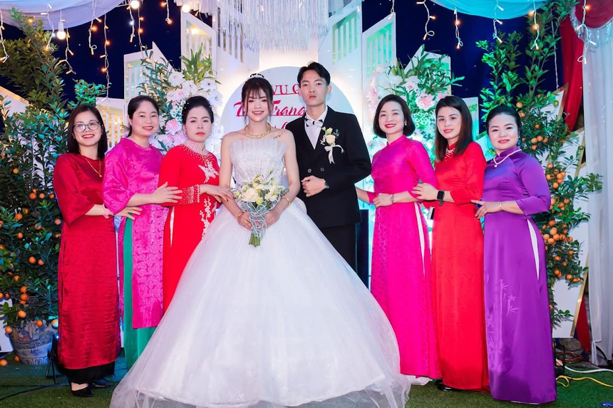 Phụ công bóng chuyền nữ Việt Nam làm đám cưới ngay sau giai đoạn 1 giải VĐQG 2024, cuộc sống sang trang ở tuổi 23 - Ảnh 4.