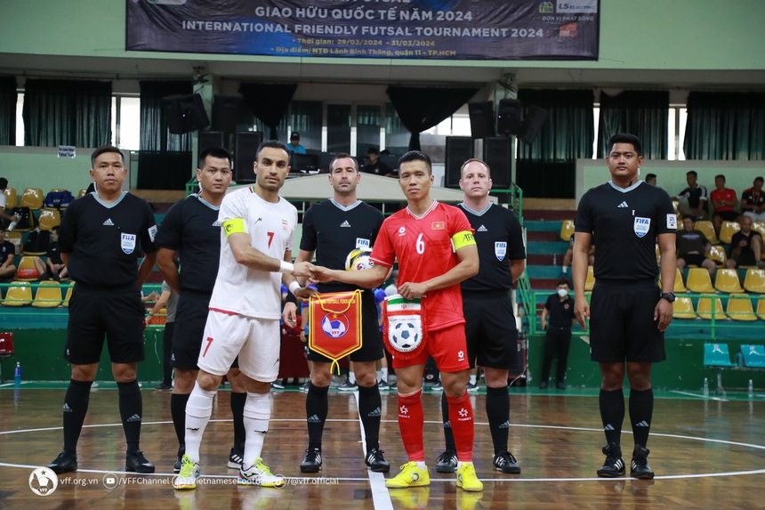 ĐT Việt Nam tụt hạng trên BXH thế giới, chỉ hơn 1 bậc so với ĐT Indonesia trước thềm giải châu Á - Ảnh 3. ĐT Việt Nam tụt hạng trên BXH thế giới, chỉ hơn 1 bậc so với ĐT Indonesia trước thềm giải châu Á - Ảnh 3.