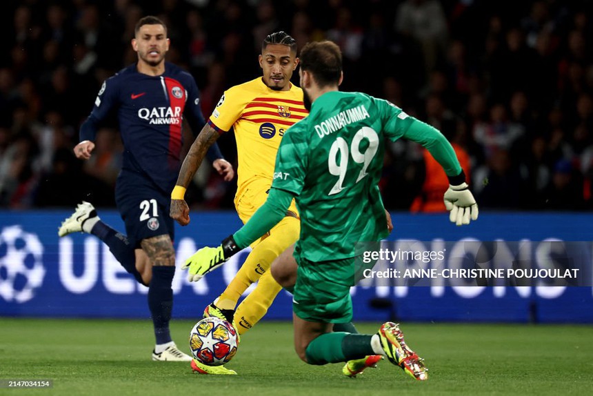 Donnarumma trổ tài cứu thua 3 lần nhưng vẫn bị cựu cầu thủ MU chỉ trích gay gắt - Ảnh 2.