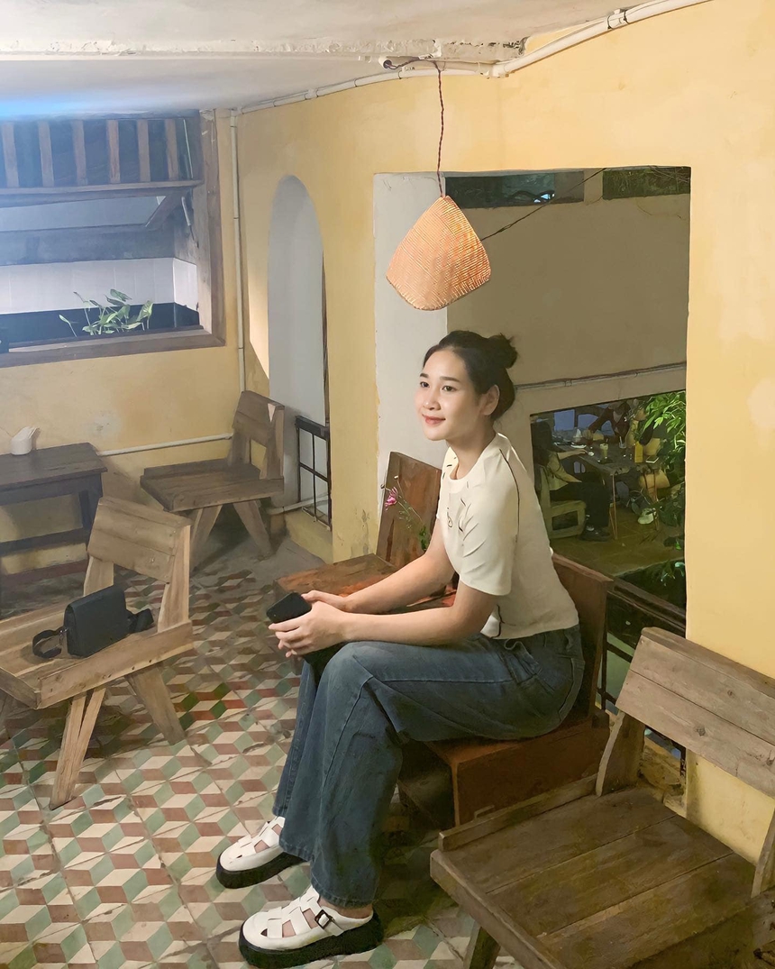 Hot girl bóng chuyền mới nhất của Việt Nam đẹp thuần khiết, trong veo, là đội trưởng CLB ở tuổi 19 - Ảnh 5.