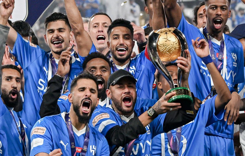 Neymar bị chỉ trích vì 'mặt dày', cùng Al Hilal ăn mừng vô địch dù nghỉ thi đấu gần cả mùa - Ảnh 3. Neymar bị chỉ trích vì 'mặt dày', cùng Al Hilal ăn mừng vô địch dù nghỉ thi đấu gần cả mùa - Ảnh 3.