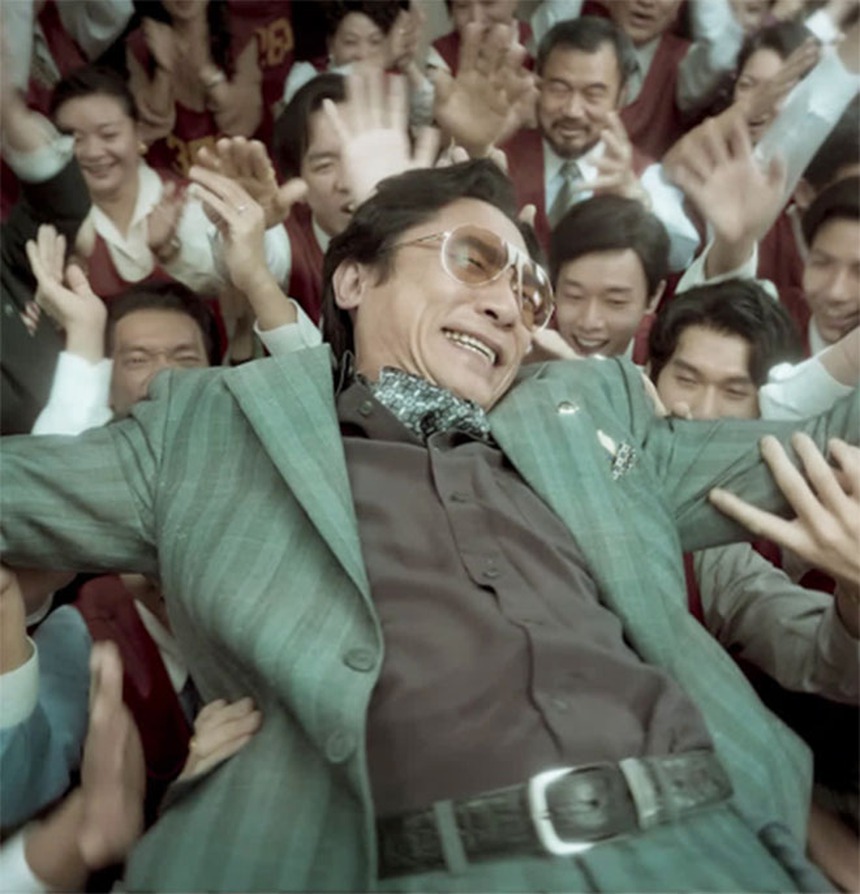 Lương Triều Vỹ lập kỷ lục tại giải Kim Tượng, ca ngợi vợ hết lời - Ảnh 1.