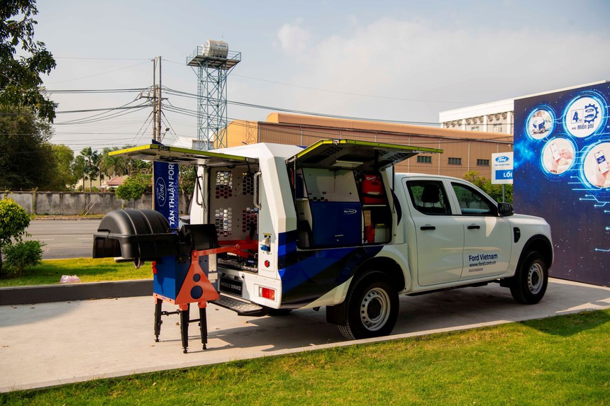 Ford ra mắt dịch vụ đặt hàng trực tuyến và bảo dưỡng tại nhà cho khách Việt - Ảnh 1.