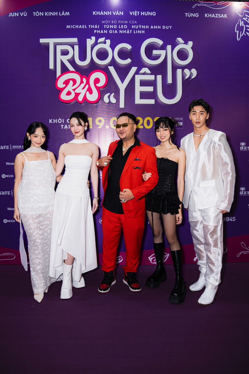 Khánh Vân thoát 'mác' ngây thơ, xuất hiện táo bạo trong buổi ra mắt dự án mới - Ảnh 4. Khánh Vân thoát 'mác' ngây thơ, xuất hiện táo bạo trong buổi ra mắt dự án mới - Ảnh 4.