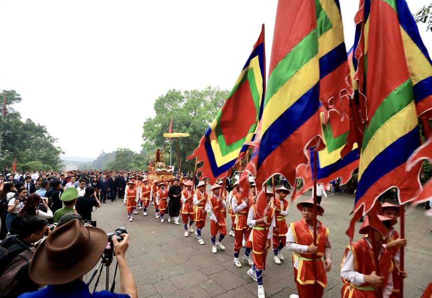 Giỗ Tổ Hùng Vương 2024: Không khí linh thiêng ngày chính lễ - Ảnh 4.