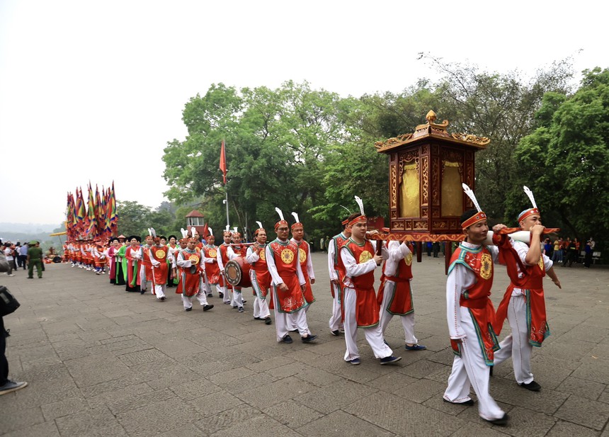 Giỗ Tổ Hùng Vương 2024: Không khí linh thiêng ngày chính lễ - Ảnh 6.