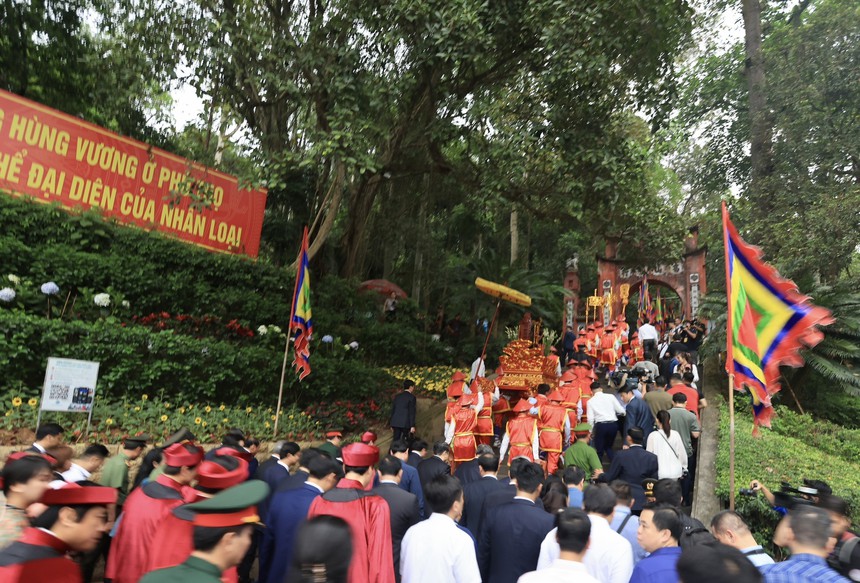 Thủ tướng Phạm Minh Chính dự Quốc Giỗ, dâng hương các Vua Hùng - Ảnh 3.