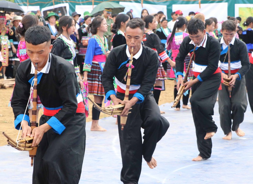 Ngẫm ngợi cuối tuần: Sống trên đá - Ảnh 1.