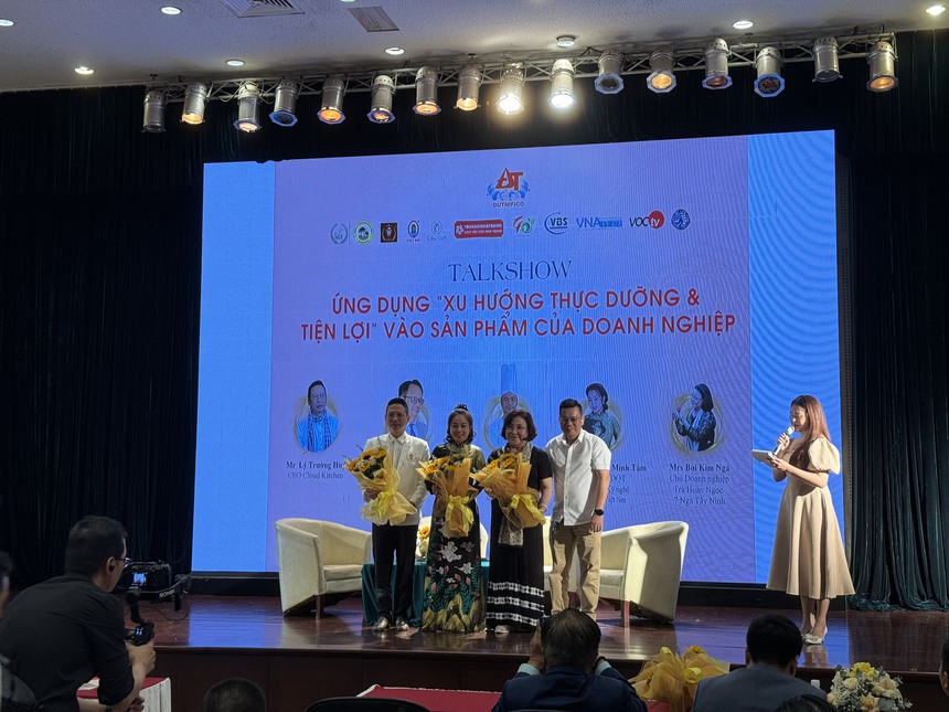 Tọa đàm "Ứng dụng xu hướng thực dưỡng và tiện lợi vào sản phẩm của doanh nghiệp" - Ảnh 1.