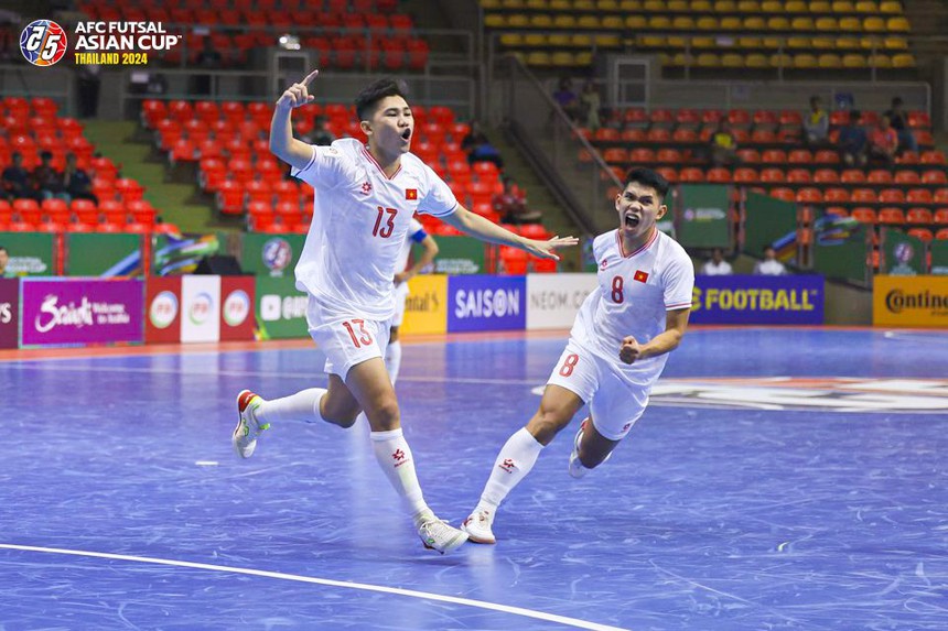 Chỉ thắng Trung Quốc 1-0, HLV Argentina vẫn hài lòng về đội tuyển futsal Việt Nam - Ảnh 2. Chỉ thắng Trung Quốc 1-0, HLV Argentina vẫn hài lòng về đội tuyển futsal Việt Nam - Ảnh 2.