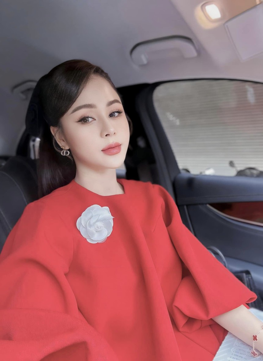 Nhan sắc siêu 'mê' của nữ bác sĩ tâm lý trong 'Trạm cứu hộ trái tim' - Ảnh 5.