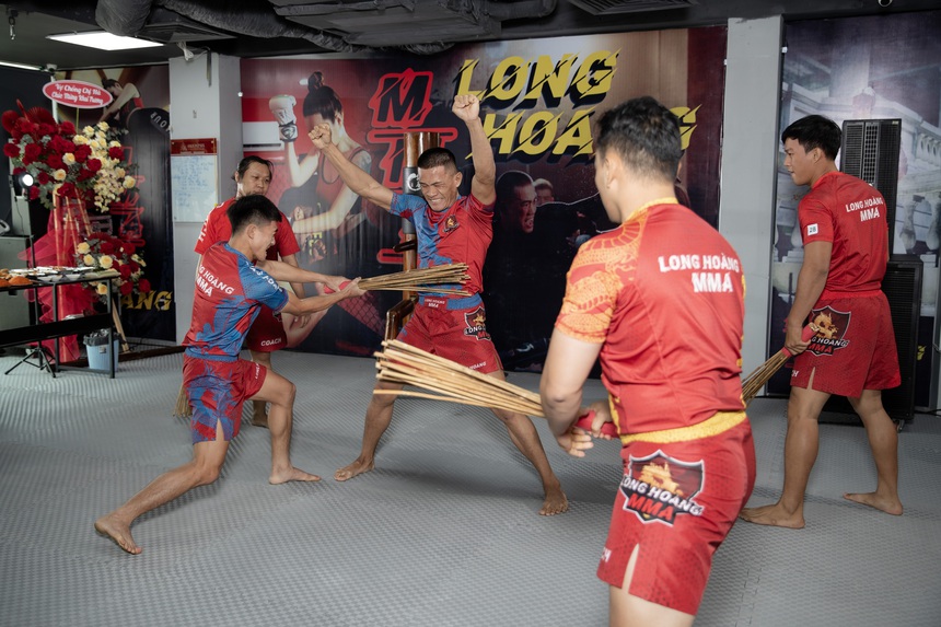 Ngôi sao phim hành động lập võ đường MMA chuyên nghiệp hút võ sĩ TP.HCM - Ảnh 4.