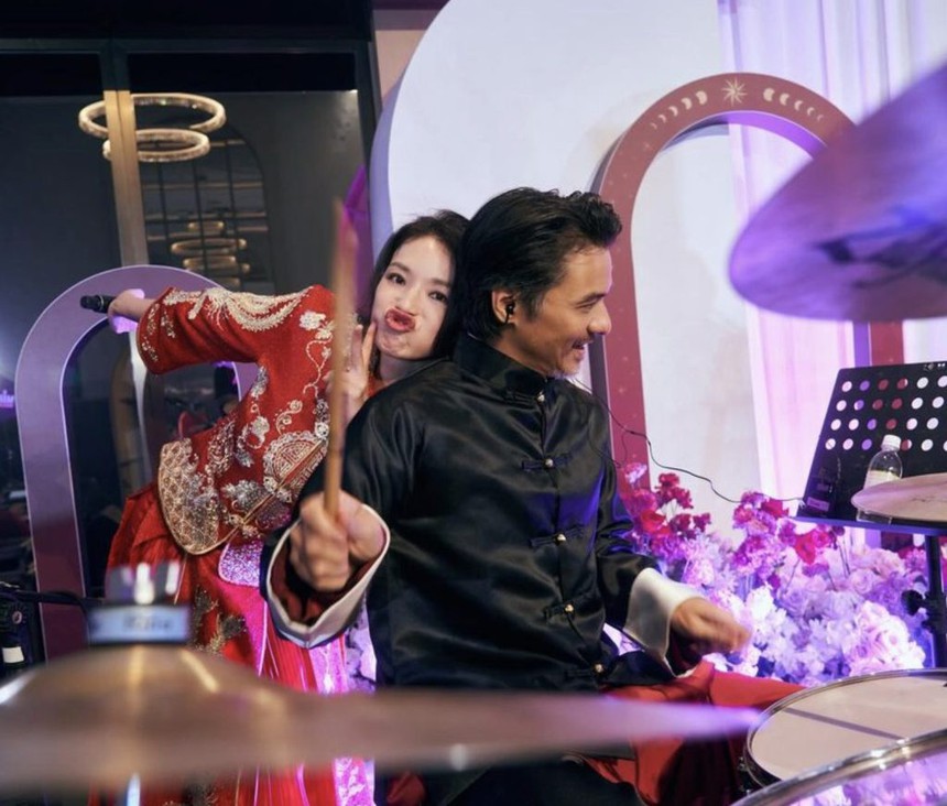 20 năm yêu nhau, 8 năm kết hôn, Thư Kỳ vẫn chiếm chọn trái tim Phùng Đức Luân   - Ảnh 3.