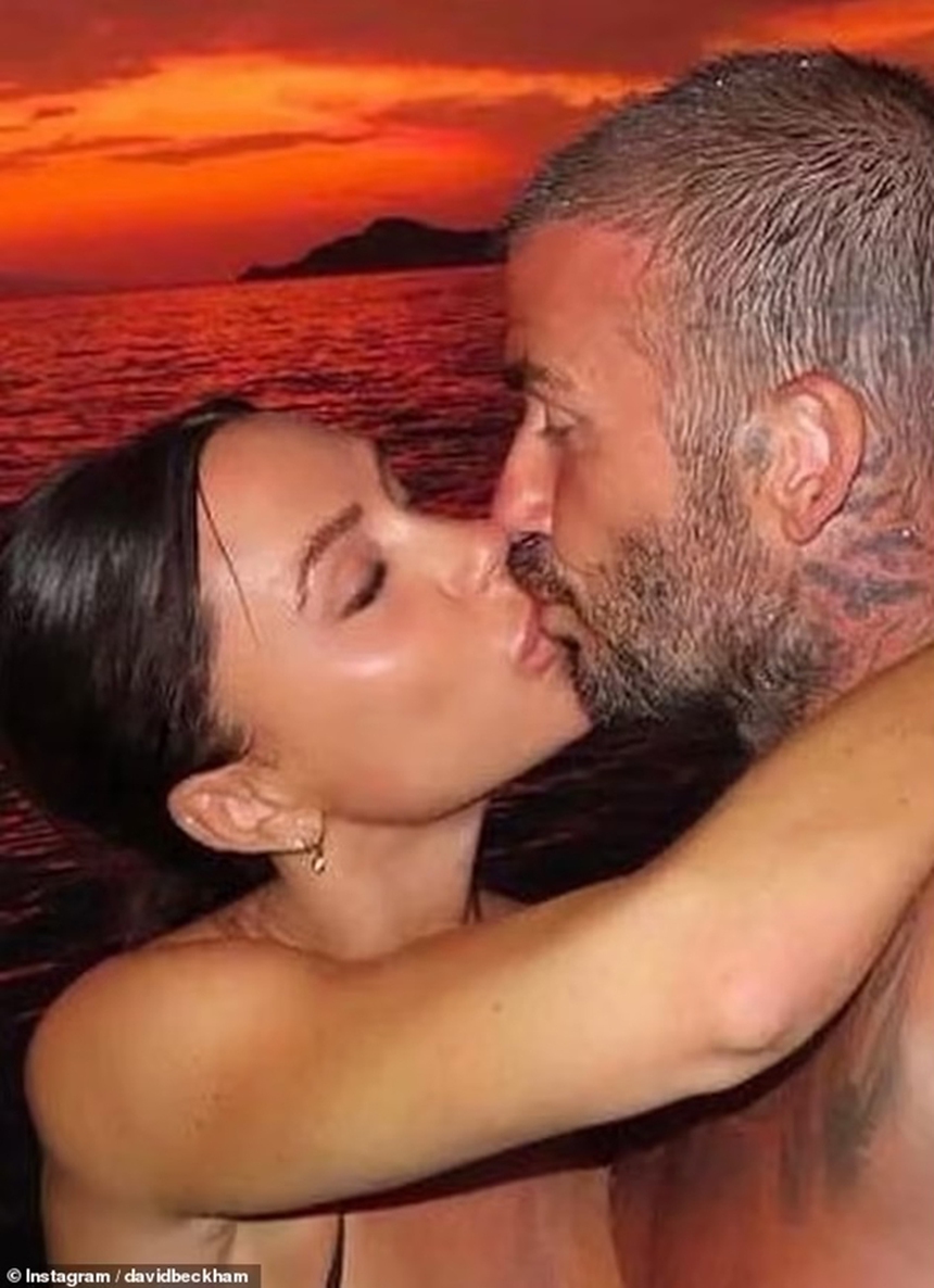 Victoria 50 tuổi, tiết lộ bí quyết hôn nhân hạnh phúc, David Beckham dành những lời 'có cánh' nhất tặng vợ   - Ảnh 2.