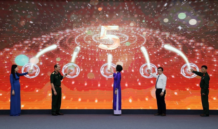 TTXVN tổ chức nhiều hoạt động thiết thực chào mừng 70 năm Chiến thắng Điện Biên Phủ - Ảnh 2. TTXVN tổ chức nhiều hoạt động thiết thực chào mừng 70 năm Chiến thắng Điện Biên Phủ - Ảnh 2.