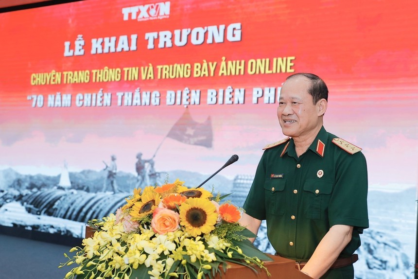 TTXVN tổ chức nhiều hoạt động thiết thực chào mừng 70 năm Chiến thắng Điện Biên Phủ - Ảnh 6. TTXVN tổ chức nhiều hoạt động thiết thực chào mừng 70 năm Chiến thắng Điện Biên Phủ - Ảnh 6.