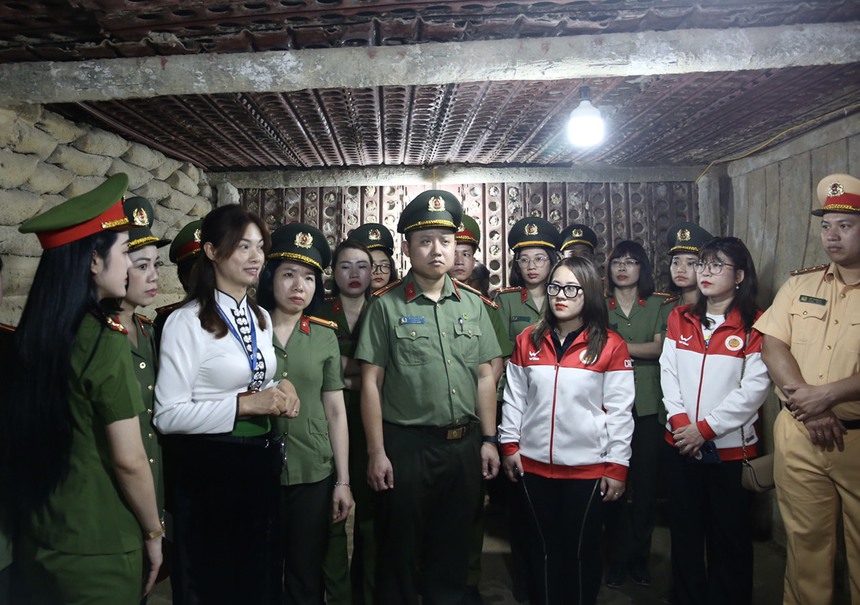 Hành trình thiện nguyện hướng về Điện Biên của tuổi trẻ Công an Hà Nội - Ảnh 3.