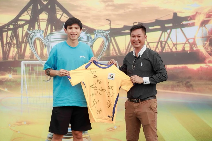 Anh Nguyễn Hoài Nam - Người sáng lập, điều hành Trung tâm bóng đá trẻ em VietGoal: Ước mơ bóng đá Việt Nam không còn xây nhà từ nóc! - Ảnh 2.