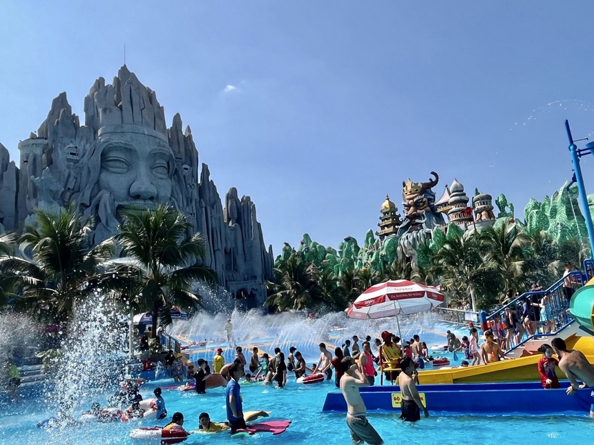 Nam Bộ nắng nóng gay gắt, chiều tối có mưa rào và dông vài nơi - Ảnh 2.