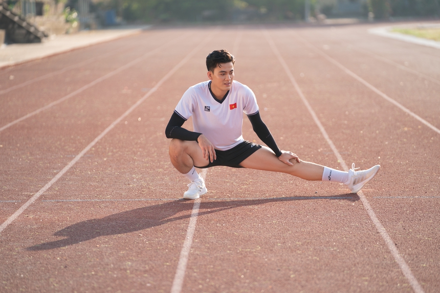 Hotboy bóng chuyền cao 1m93 thi Mister Vietnam 2024 để lấn sân showbiz - Ảnh 2.