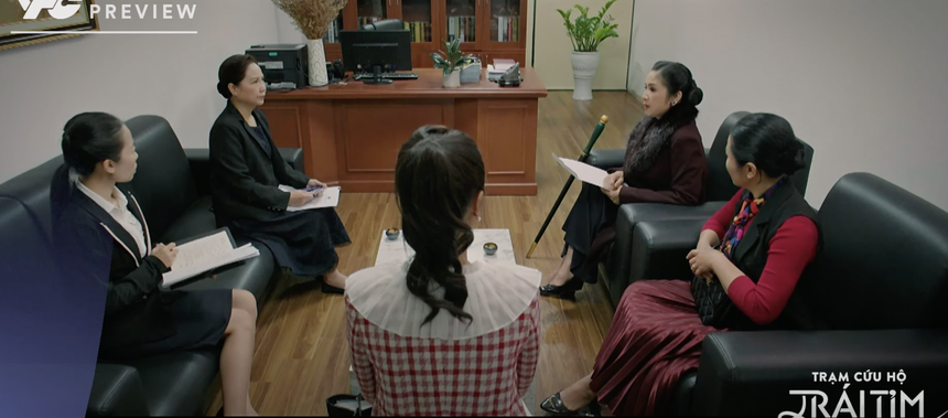 Màn xử lý An Nhiên của bà Lan trong 'Trạm cứu hộ trái tim' khiến khán giả 'sướng tai'  - Ảnh 2.