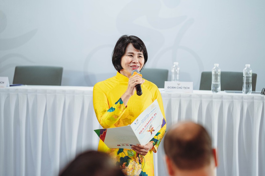 "Người sắt" Việt Nam vươn mình ra biển lớn - Ảnh 1.