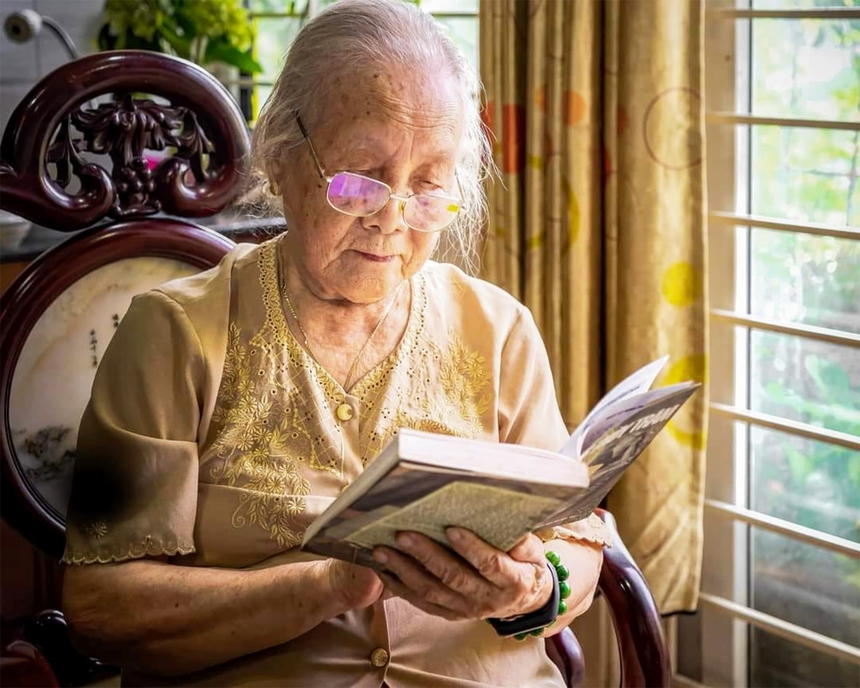 Kính biệt mẹ Doãn Ngọc Trâm: Người mẹ nhân hậu của anh hùng Đặng Thùy Trâm - Ảnh 1.