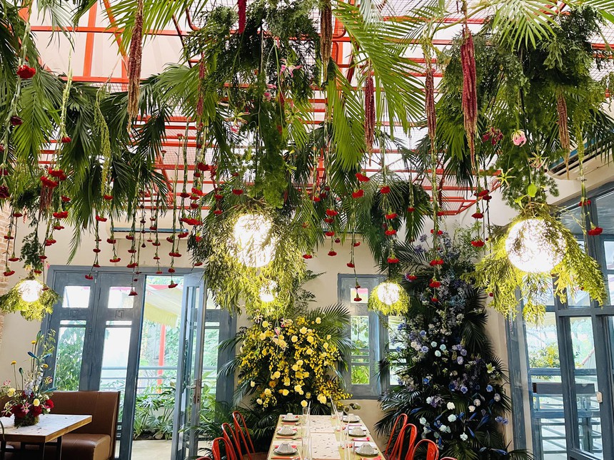 Độc đáo điểm check in tại "Khu vườn tự do" được thiết kế từ hàng nghìn bông hoa - Ảnh 9. Độc đáo điểm check in tại "Khu vườn tự do" được thiết kế từ hàng nghìn bông hoa - Ảnh 9.