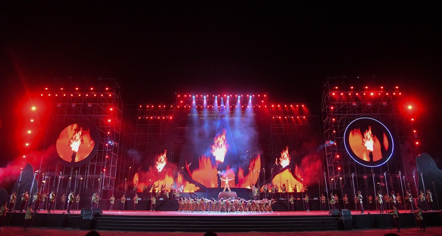 Dấu ấn của đạo diễn Phạm Hoàng Giang qua hàng loạt lễ hội văn hoá - Ảnh 3. Dấu ấn của đạo diễn Phạm Hoàng Giang qua hàng loạt lễ hội văn hoá - Ảnh 3.