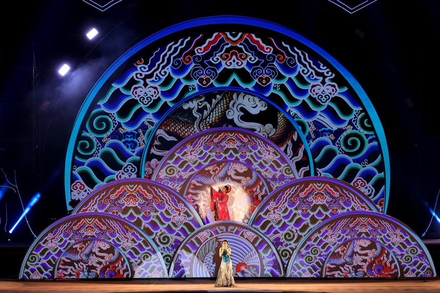 Dấu ấn của đạo diễn Phạm Hoàng Giang qua hàng loạt lễ hội văn hoá - Ảnh 5. Dấu ấn của đạo diễn Phạm Hoàng Giang qua hàng loạt lễ hội văn hoá - Ảnh 5.