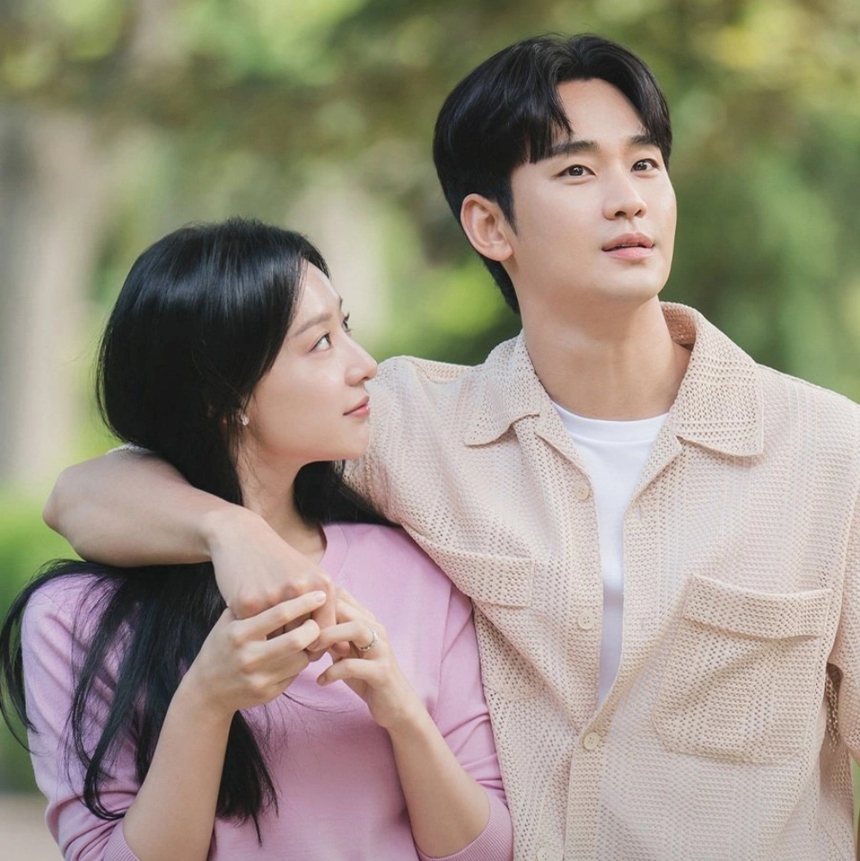 'Queen Of Tears' phát sóng hai tập cuối sớm 10 phút - Ảnh 1.