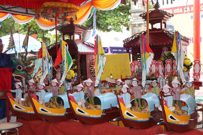 Linh thiêng Lễ Khao lề thế lính Hoàng Sa - Ảnh 3.