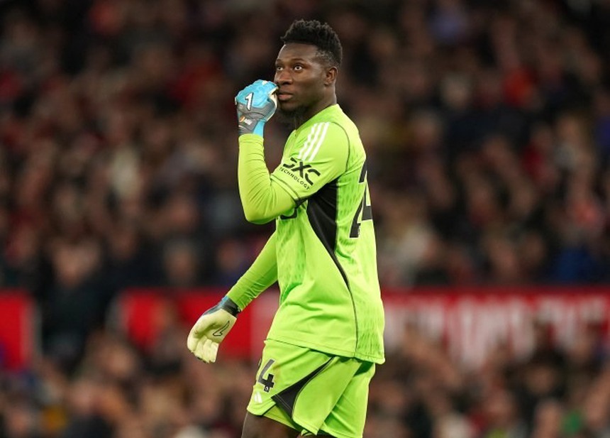 Onana 'kiến tạo' cho đối phương ghi bàn, fan MU đòi bán ngay để đưa De Gea trở lại - Ảnh 5.