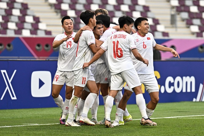 TRỰC TIẾP bóng đá U23 Việt Nam vs U23 Iraq (00h30, 27/4), tứ kết U23 châu Á 2024 - Ảnh 3. TRỰC TIẾP bóng đá U23 Việt Nam vs U23 Iraq (00h30, 27/4), tứ kết U23 châu Á 2024 - Ảnh 3.