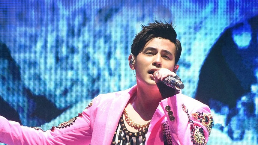 Châu Kiệt Luân khoe căn penthouse hơn 550 tỷ đồng với tầm nhìn 360 độ và bộ sưu tập nghệ thuật đắt tiền - Ảnh 1.