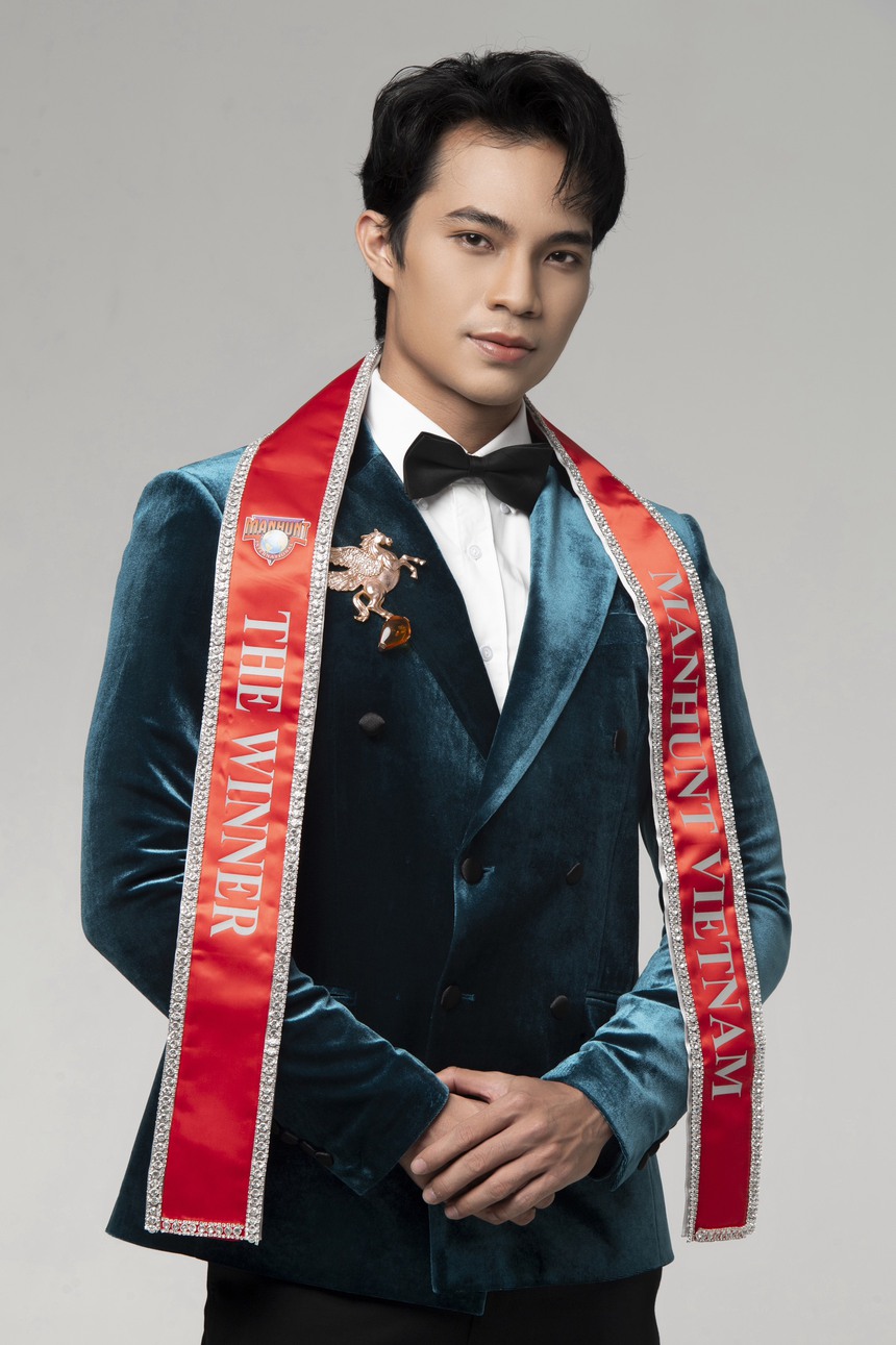 Bác sĩ Huỳnh Võ Hoàng Sơn được cấp phép dự thi Manhunt International 2024 - Ảnh 1. Bác sĩ Huỳnh Võ Hoàng Sơn được cấp phép dự thi Manhunt International 2024 - Ảnh 1.