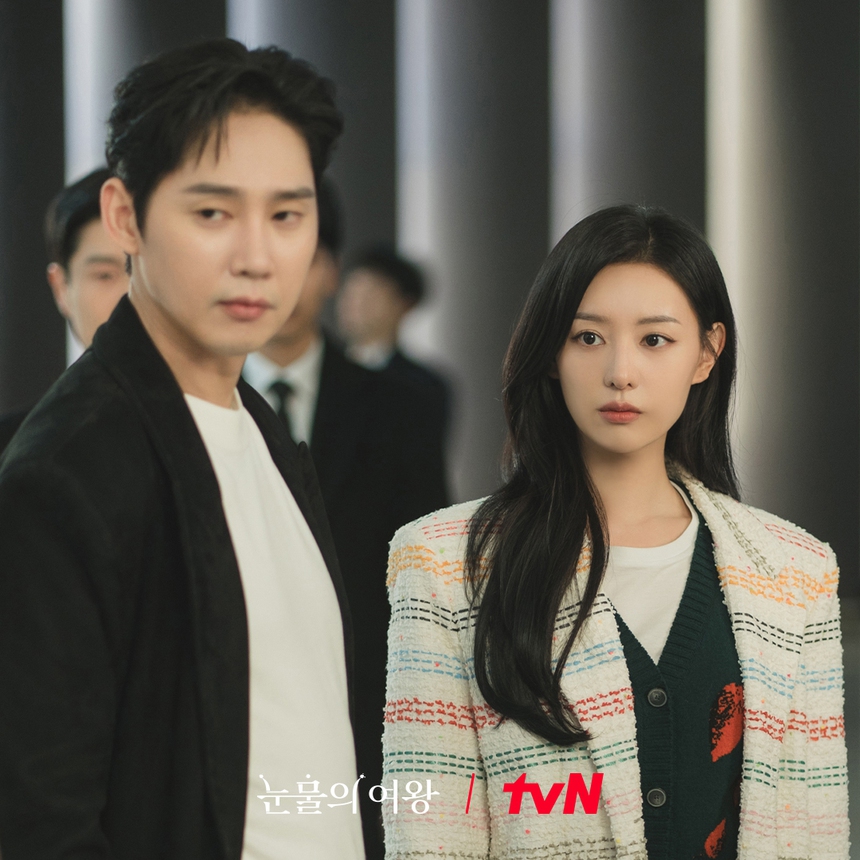 Tập 15 'Queen Of Tears': Kim Soo Hyun phản công để quay về bên Kim Ji Won - Ảnh 4.