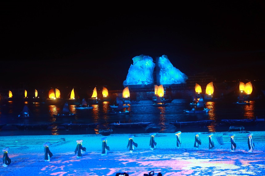 Khai mạc Carnaval Hạ Long - Ảnh 6. Khai mạc Carnaval Hạ Long - Ảnh 6.