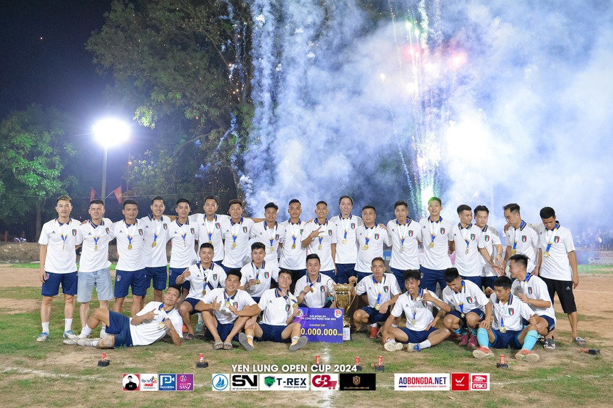 Trận chung kết "Giải Bóng Đá Yên Lũng Mở Rộng 2024": Hấp dẫn, sôi động và kịch tính - Ảnh 5. Trận chung kết "Giải Bóng Đá Yên Lũng Mở Rộng 2024": Hấp dẫn, sôi động và kịch tính - Ảnh 5.